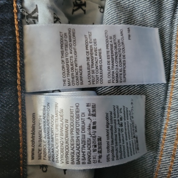 Calvin Klein Jeans Shorts - Picture 6 of 6